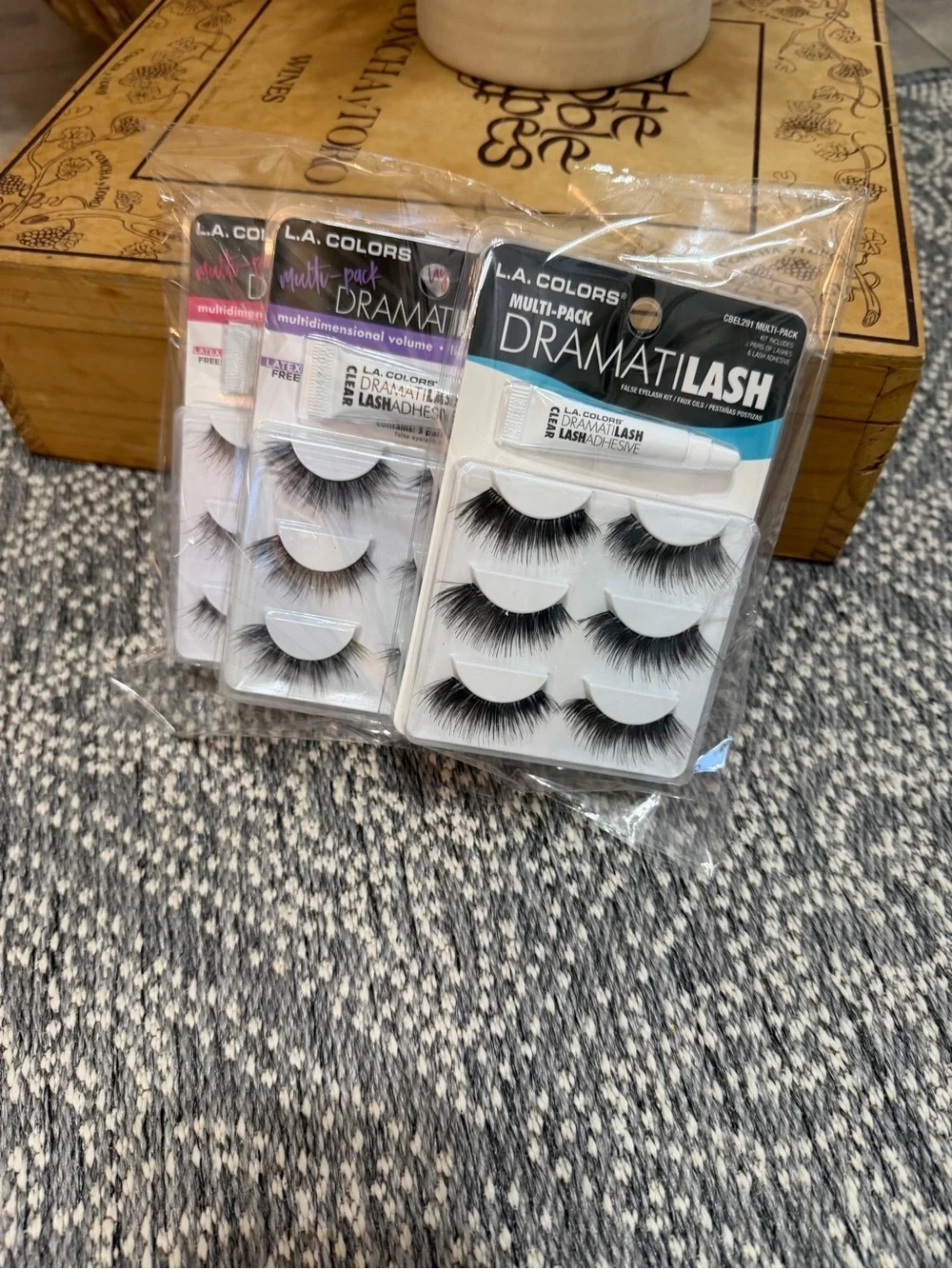 New Fake Eyelashes Bundle- L.A. Colors - 9 Pairs + 3 Lash Adhesives DramatiLash